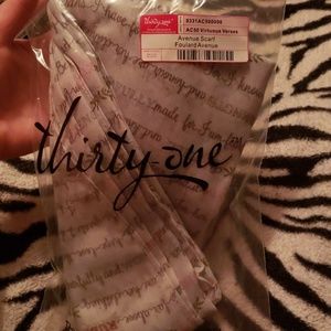 Thirty one  Avenue scarf